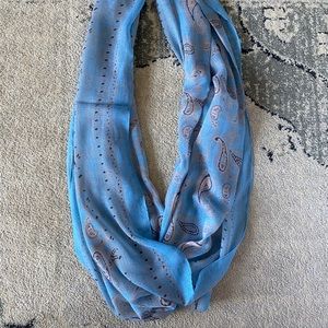Blue & Tan Paisley Infinity Scarf NWOT